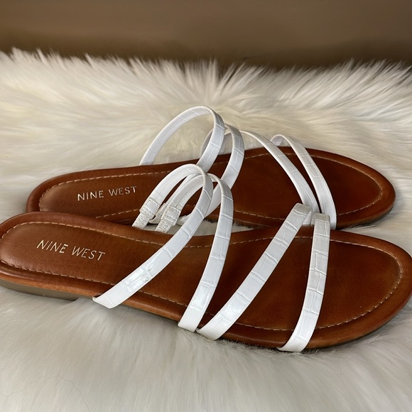 Nine West Strappy Slide flat Sandals 9 1/2 - Picture 6 of 10